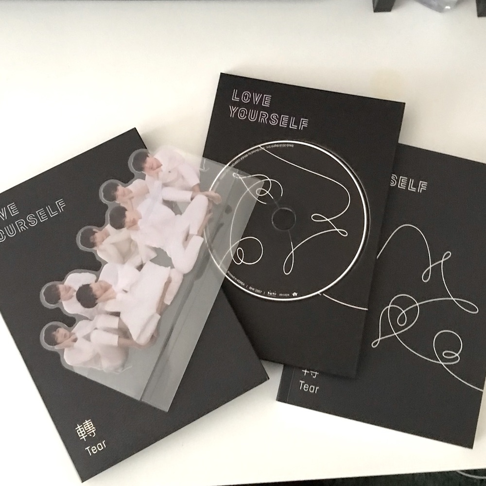 BTS LY: Tear U version. Great Condition!